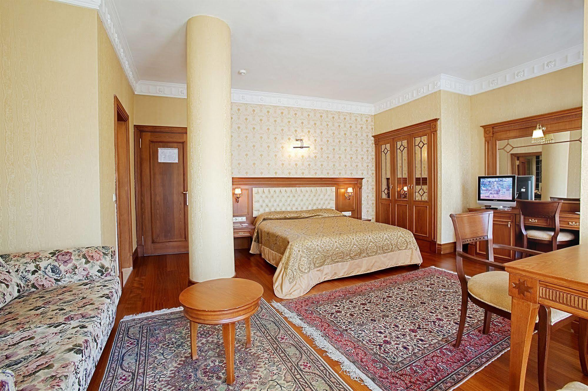 Отель Sumengen 4*